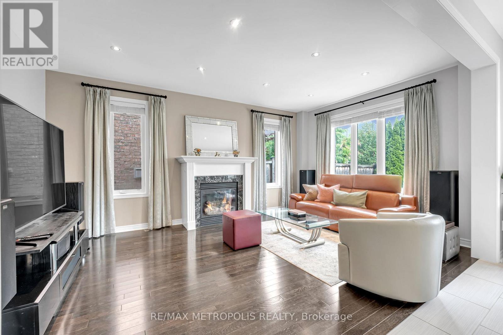 15 Rumbellow Crescent, Ajax, Ontario  L1T 0J9 - Photo 7 - E12560328