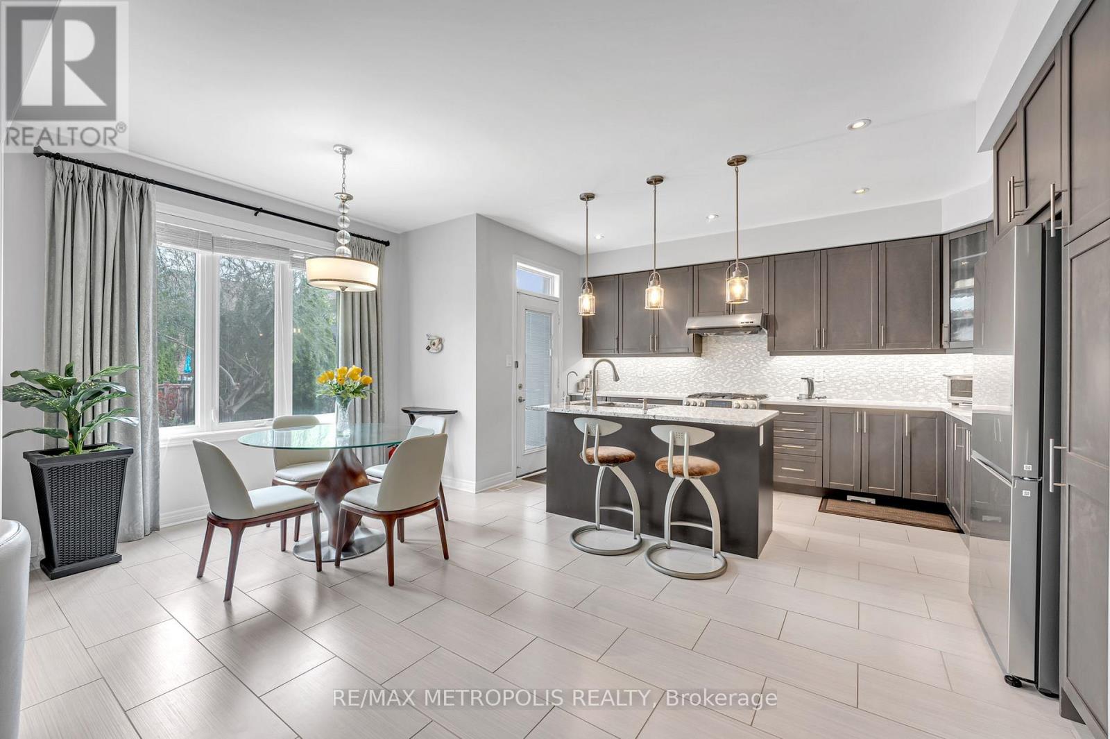 15 Rumbellow Crescent, Ajax, Ontario  L1T 0J9 - Photo 9 - E12560328