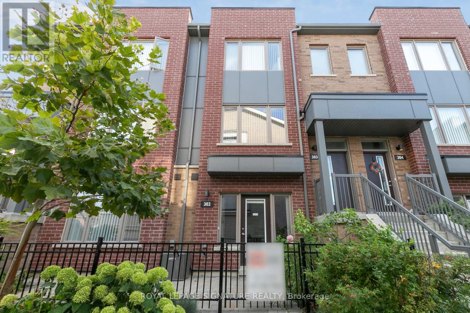 302 - 1525 KINGSTON ROAD, Pickering, Ontario