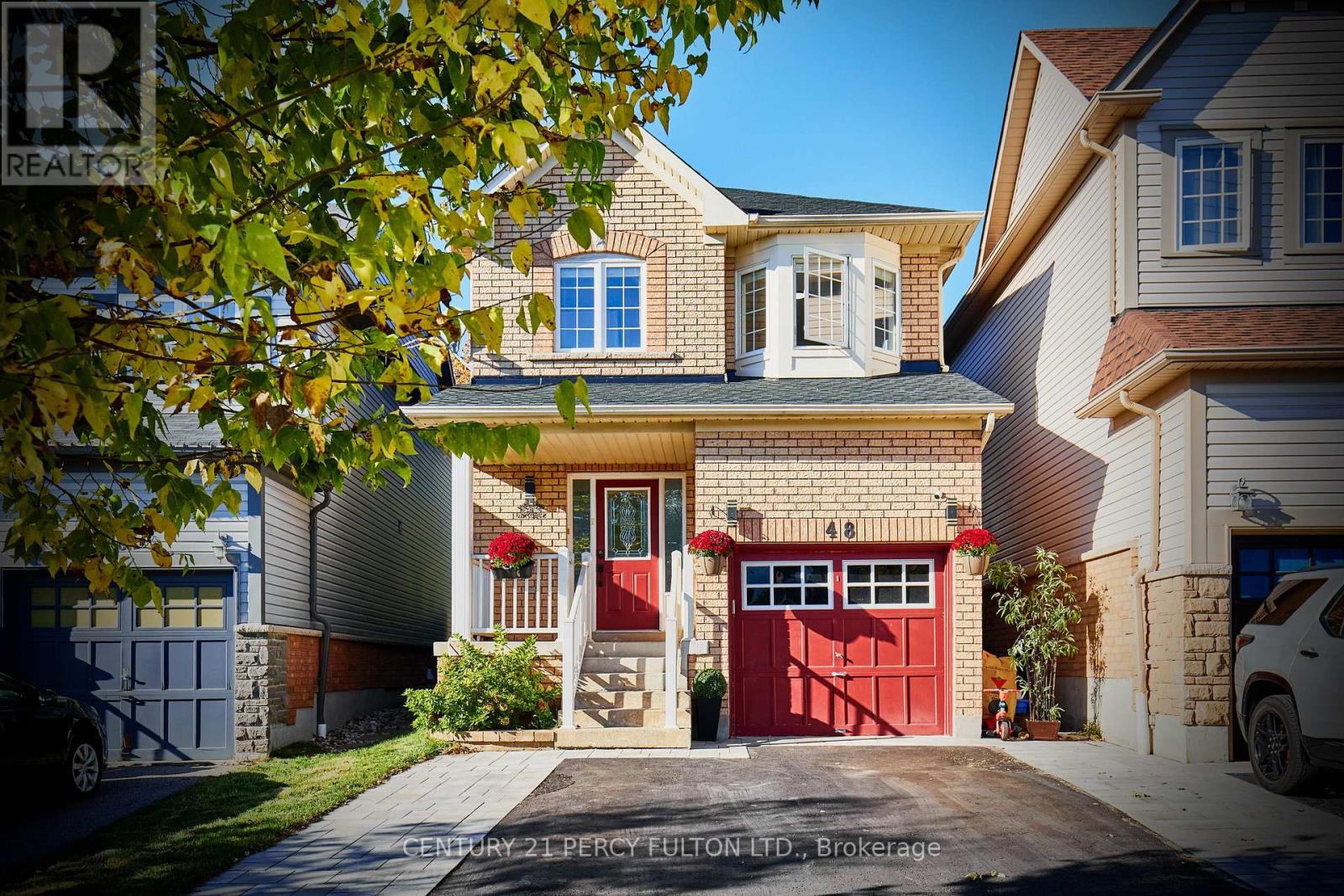 48 BETTINA PLACE, Whitby, Ontario