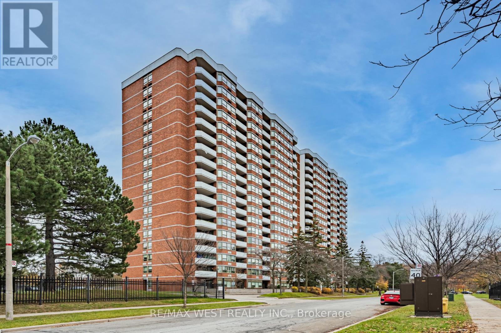 1209 - 121 LING ROAD, Toronto, Ontario