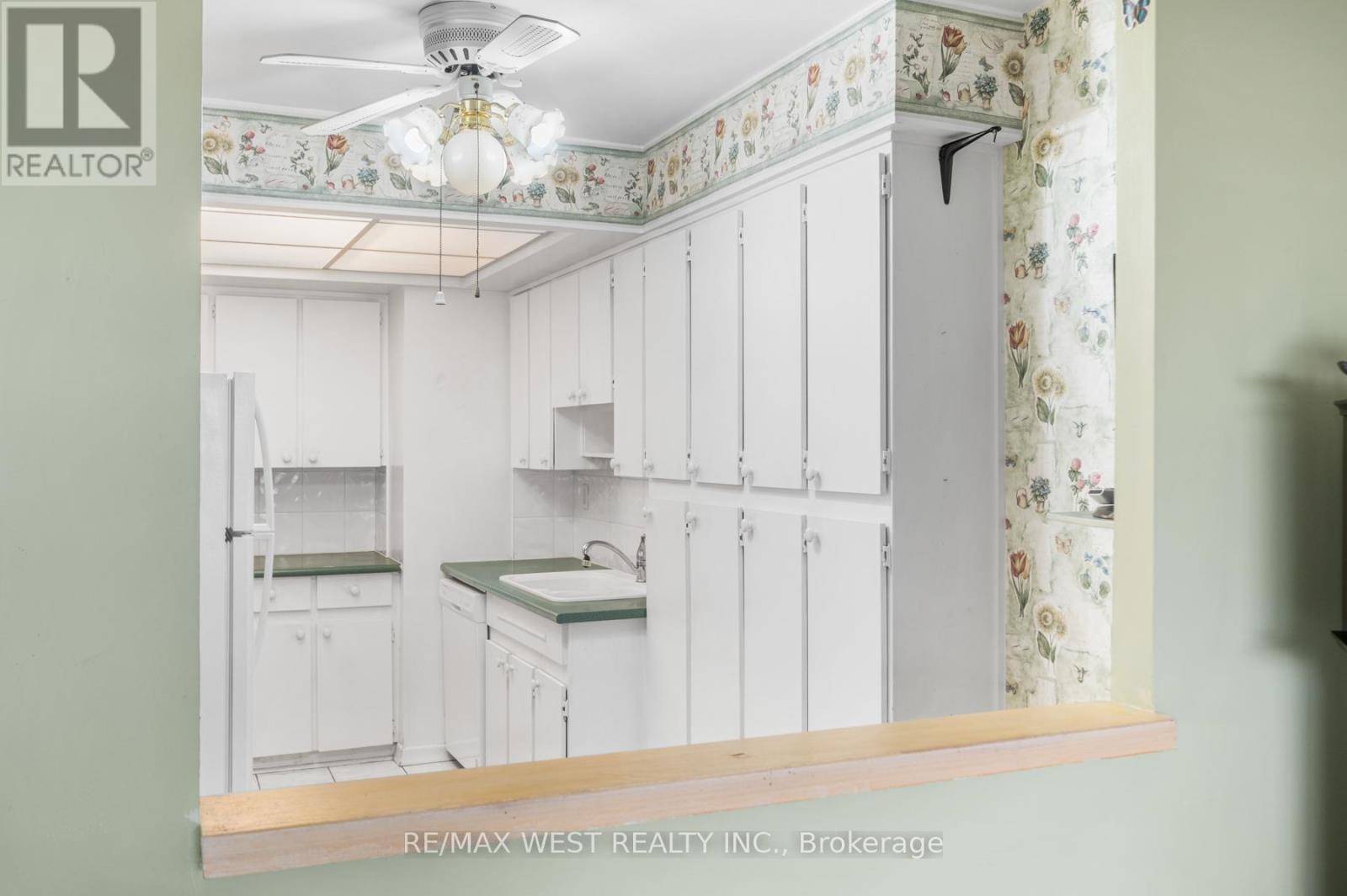 1209 - 121 Ling Road, Toronto, Ontario  M1E 4Y2 - Photo 3 - E12560486