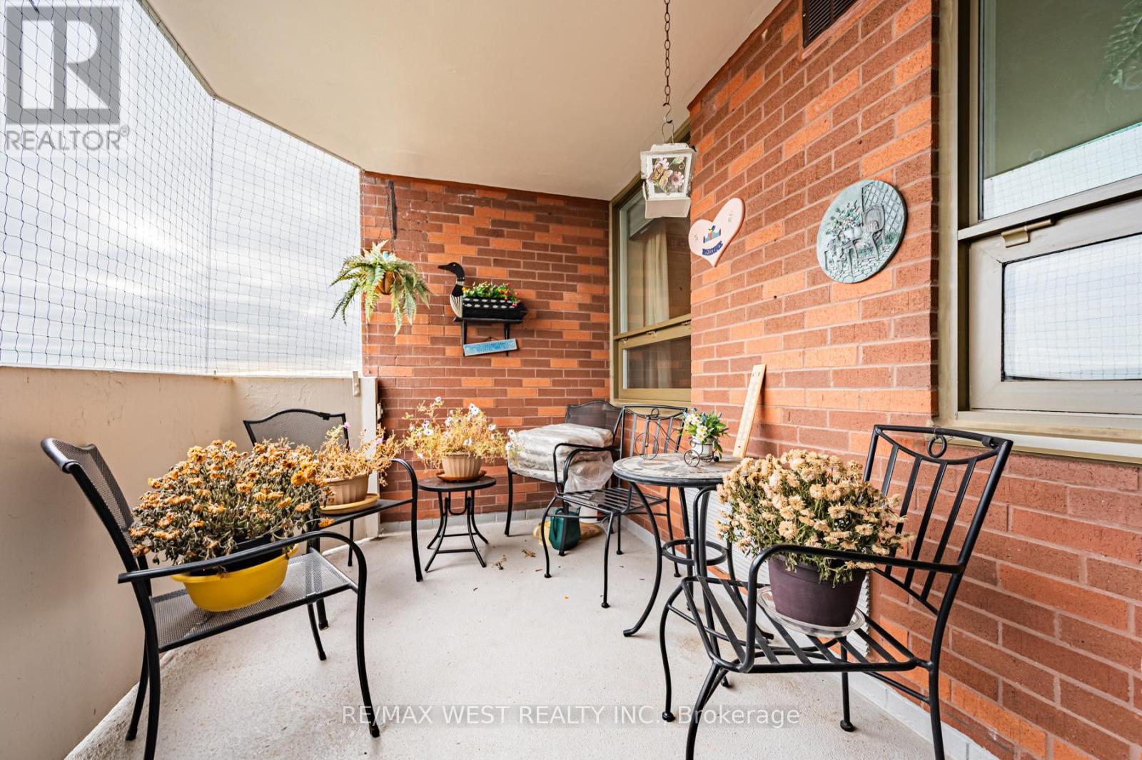 1209 - 121 Ling Road, Toronto, Ontario  M1E 4Y2 - Photo 8 - E12560486