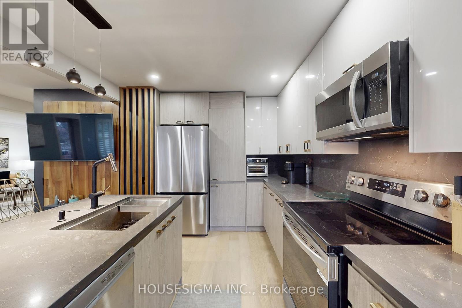 4 Mendys Forest, Aurora, Ontario  L4G 5A3 - Photo 12 - N12557704