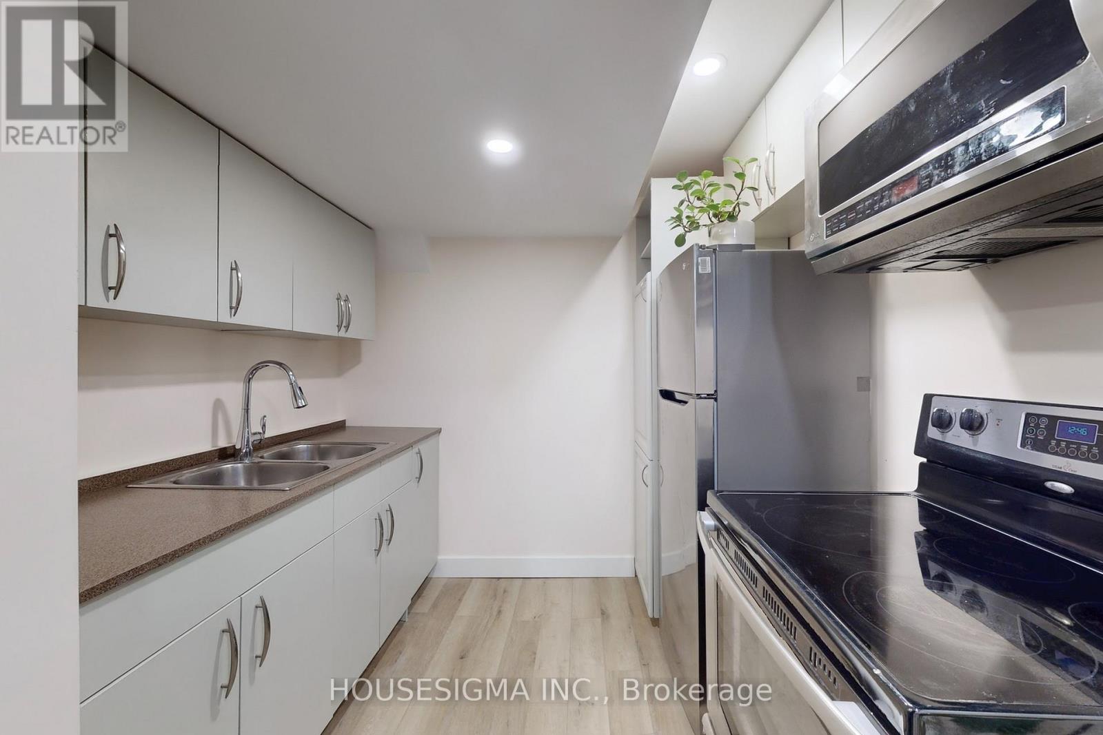 4 Mendys Forest, Aurora, Ontario  L4G 5A3 - Photo 36 - N12557704