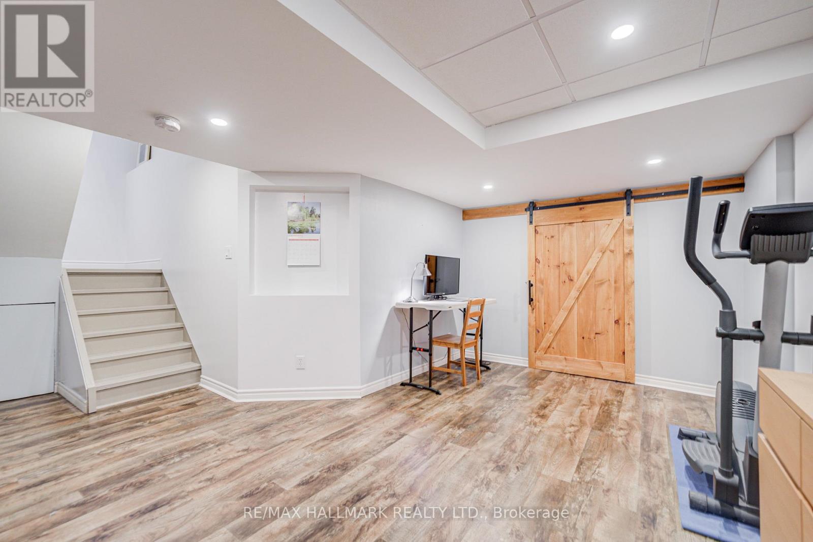 8 Glendower Crescent, Georgina, Ontario  L4P 0A5 - Photo 33 - N12560278