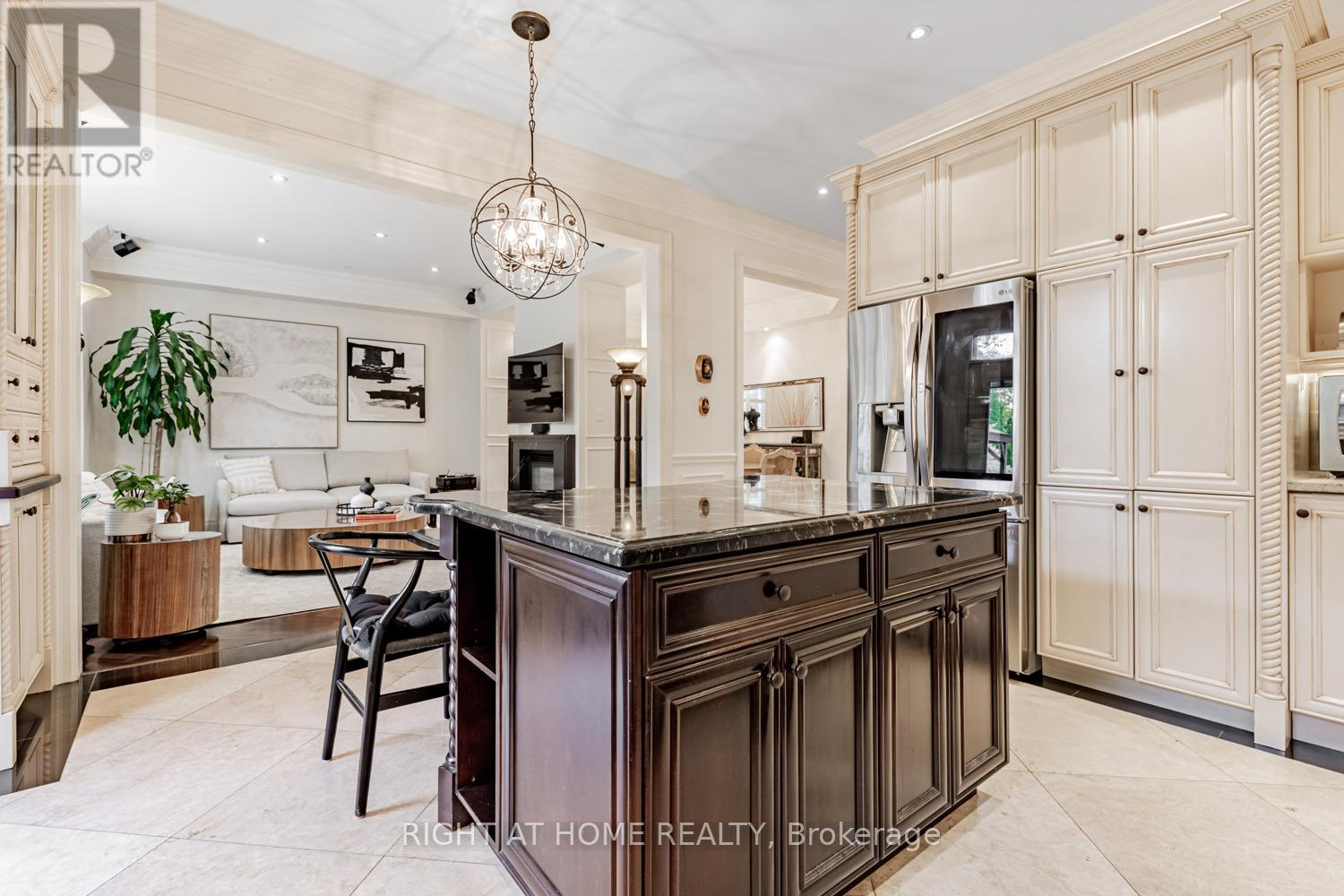 82 Rivermill Crescent, Vaughan, Ontario  L6A 0H4 - Photo 18 - N12560298