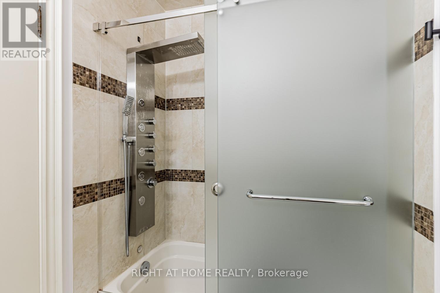 82 Rivermill Crescent, Vaughan, Ontario  L6A 0H4 - Photo 35 - N12560298