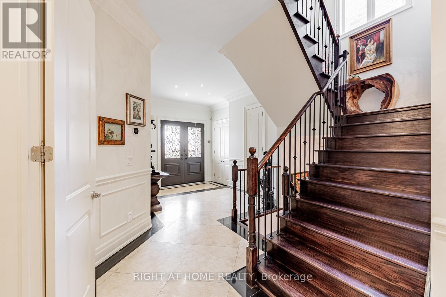 82 Rivermill Crescent, Vaughan, Ontario  L6A 0H4 - Photo 6 - N12560298