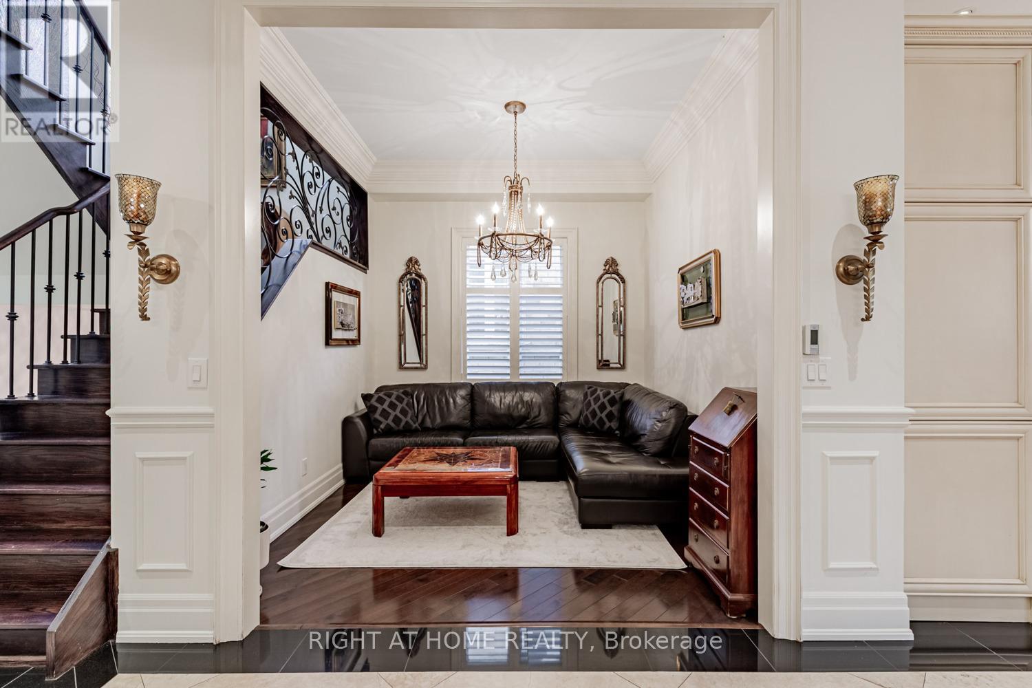 82 Rivermill Crescent, Vaughan, Ontario  L6A 0H4 - Photo 8 - N12560298