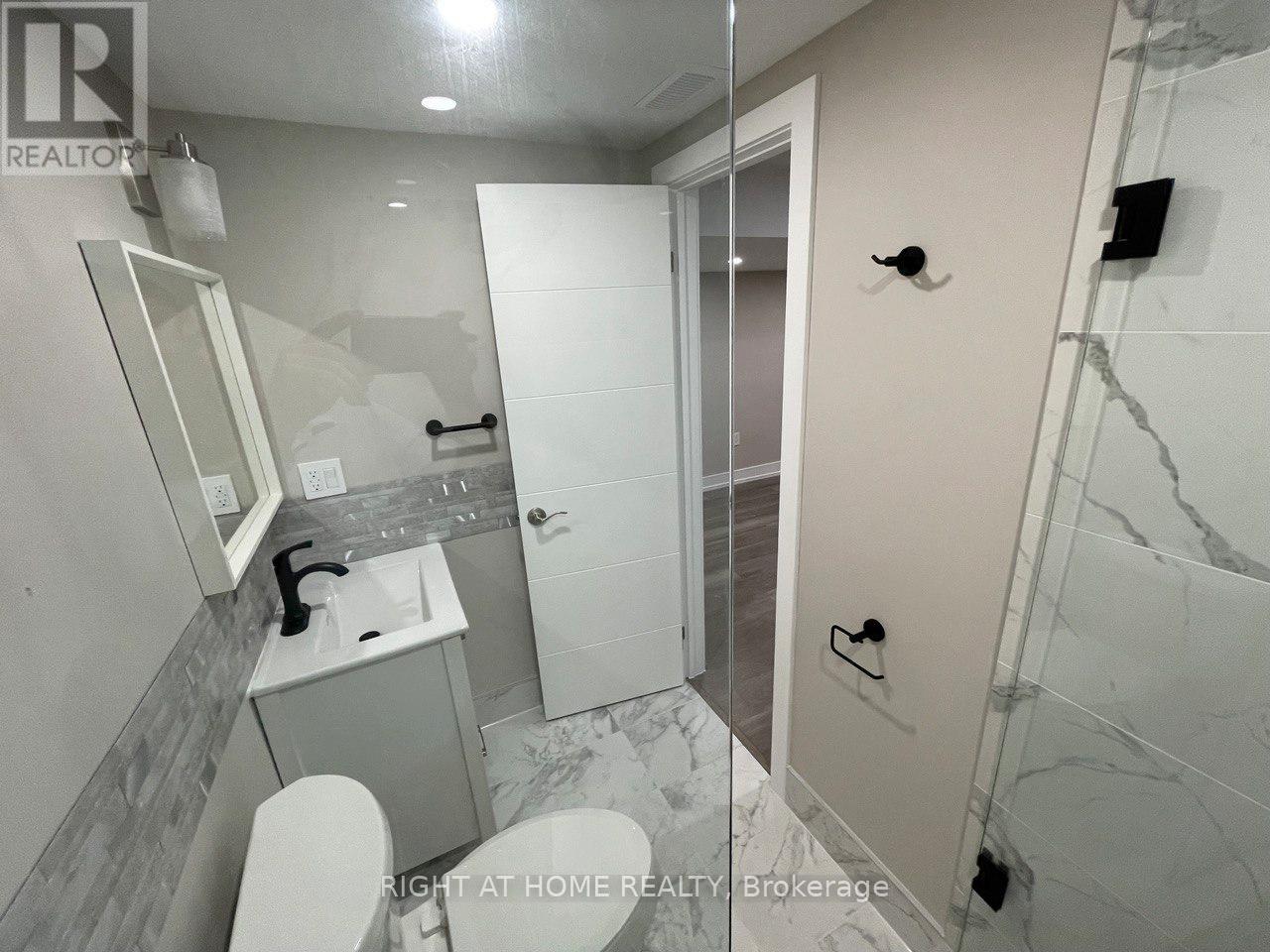 Bsmt B - 30 Lewis Drive, Vaughan, Ontario  L4L 2B6 - Photo 11 - N12560360