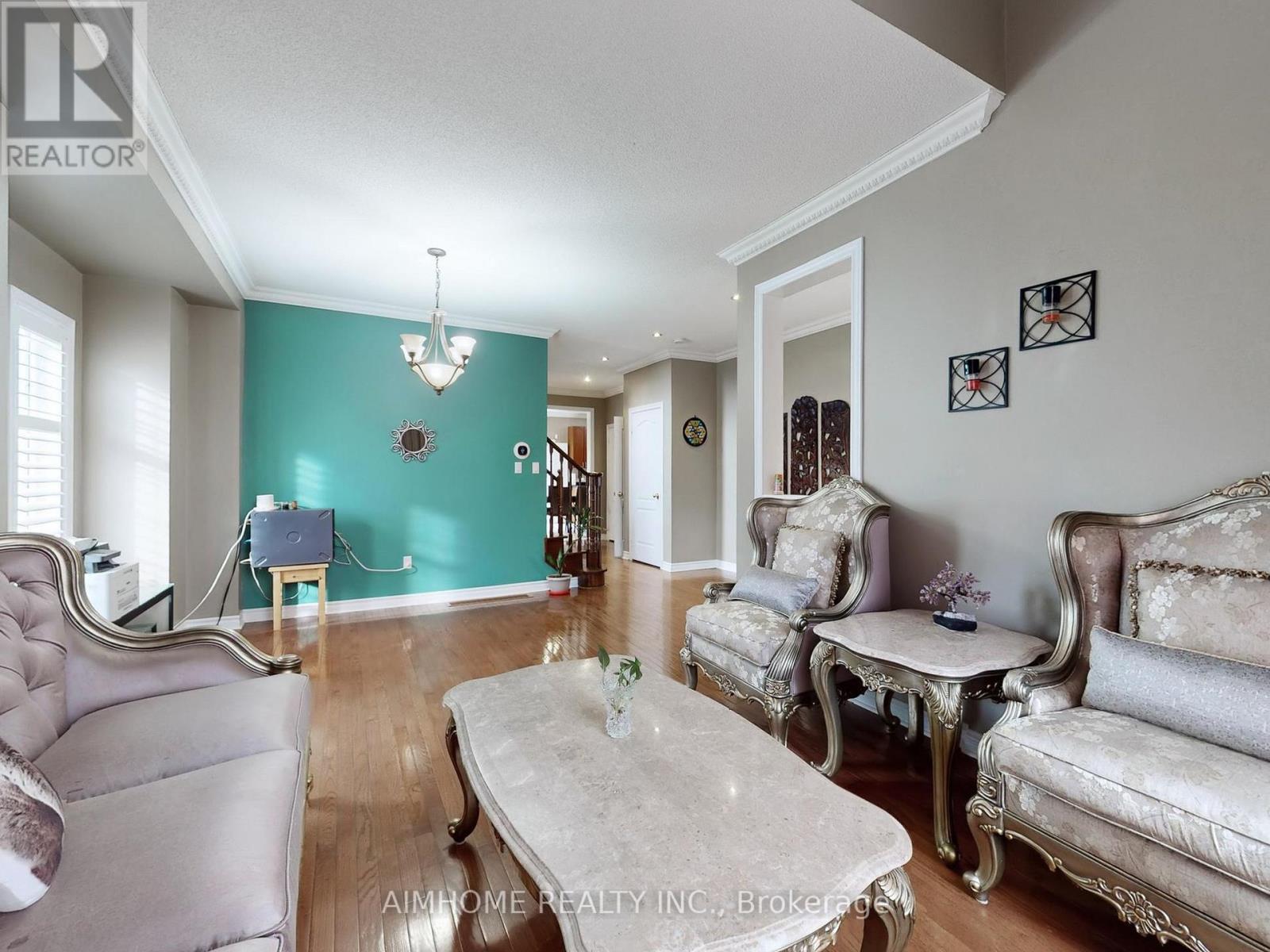 68 Wheelwright Drive, Richmond Hill, Ontario  L4E 5A1 - Photo 8 - N12560374