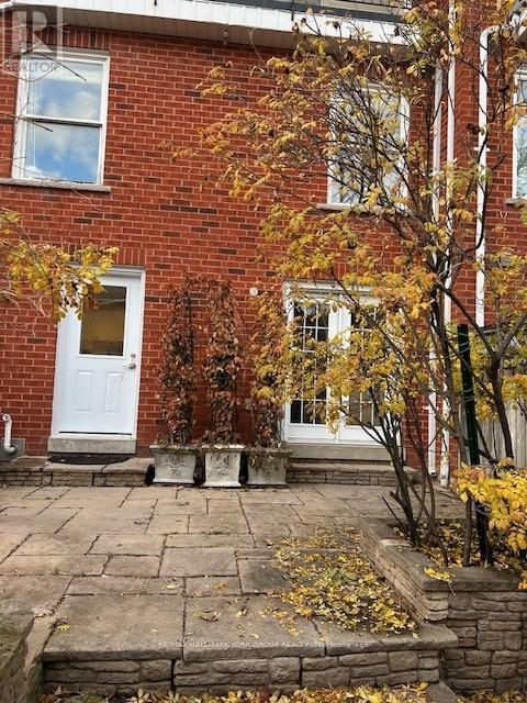 119 John West Way, Aurora, Ontario  L4G 7E3 - Photo 2 - N12560384