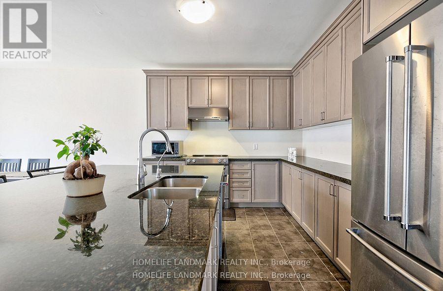 99 Beckett Avenue, East Gwillimbury, Ontario  L9N 0S6 - Photo 14 - N12560390