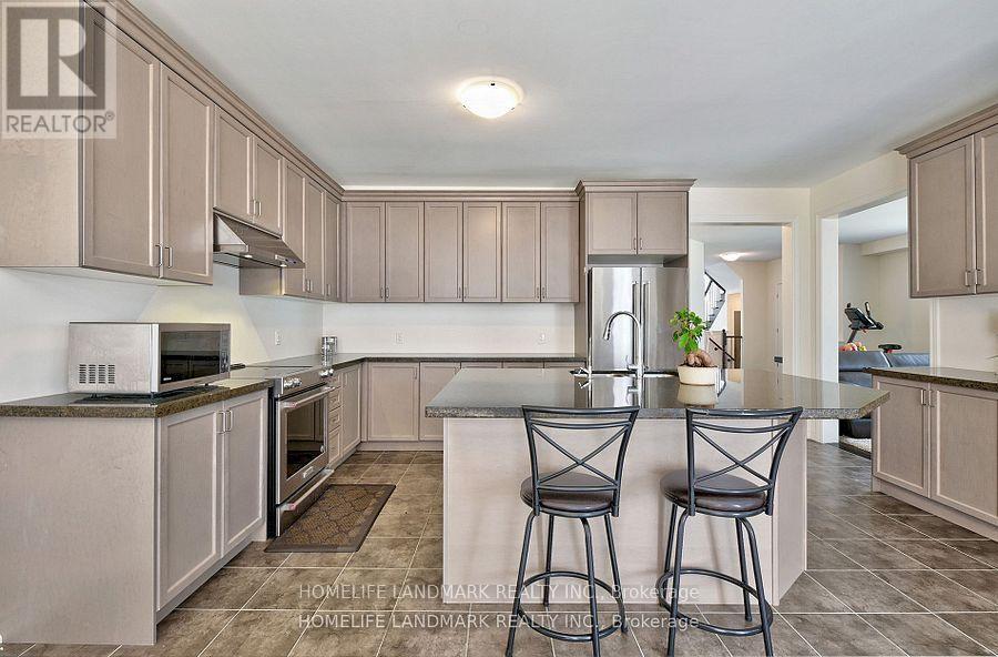 99 Beckett Avenue, East Gwillimbury, Ontario  L9N 0S6 - Photo 15 - N12560390