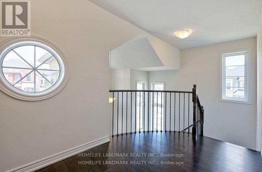 99 Beckett Avenue, East Gwillimbury, Ontario  L9N 0S6 - Photo 16 - N12560390