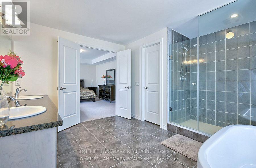 99 Beckett Avenue, East Gwillimbury, Ontario  L9N 0S6 - Photo 20 - N12560390