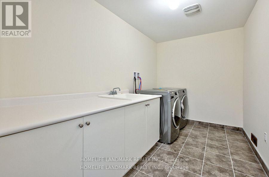 99 Beckett Avenue, East Gwillimbury, Ontario  L9N 0S6 - Photo 28 - N12560390