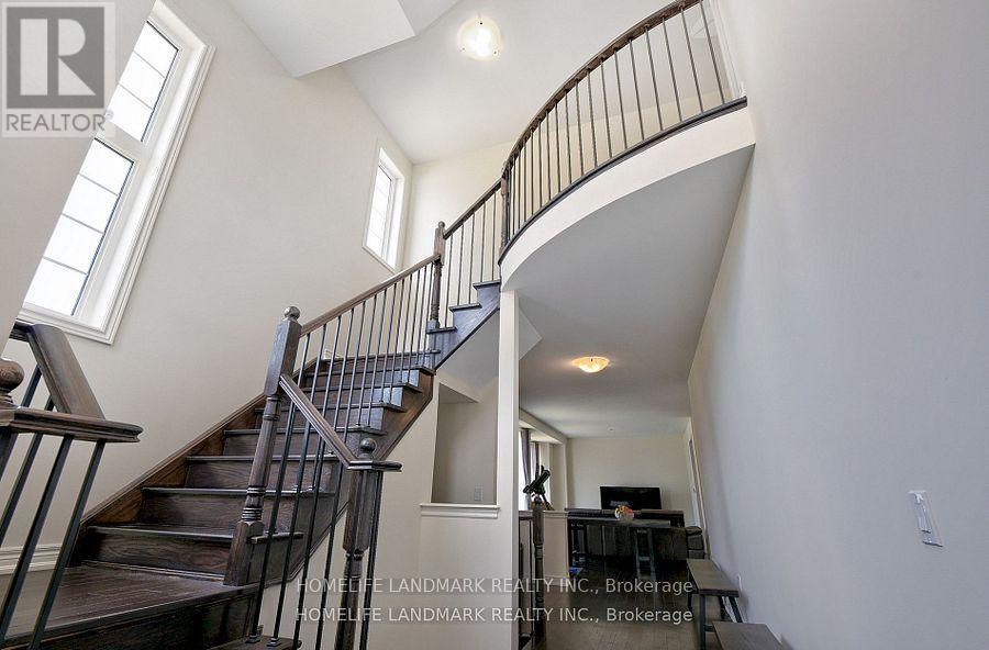 99 Beckett Avenue, East Gwillimbury, Ontario  L9N 0S6 - Photo 6 - N12560390