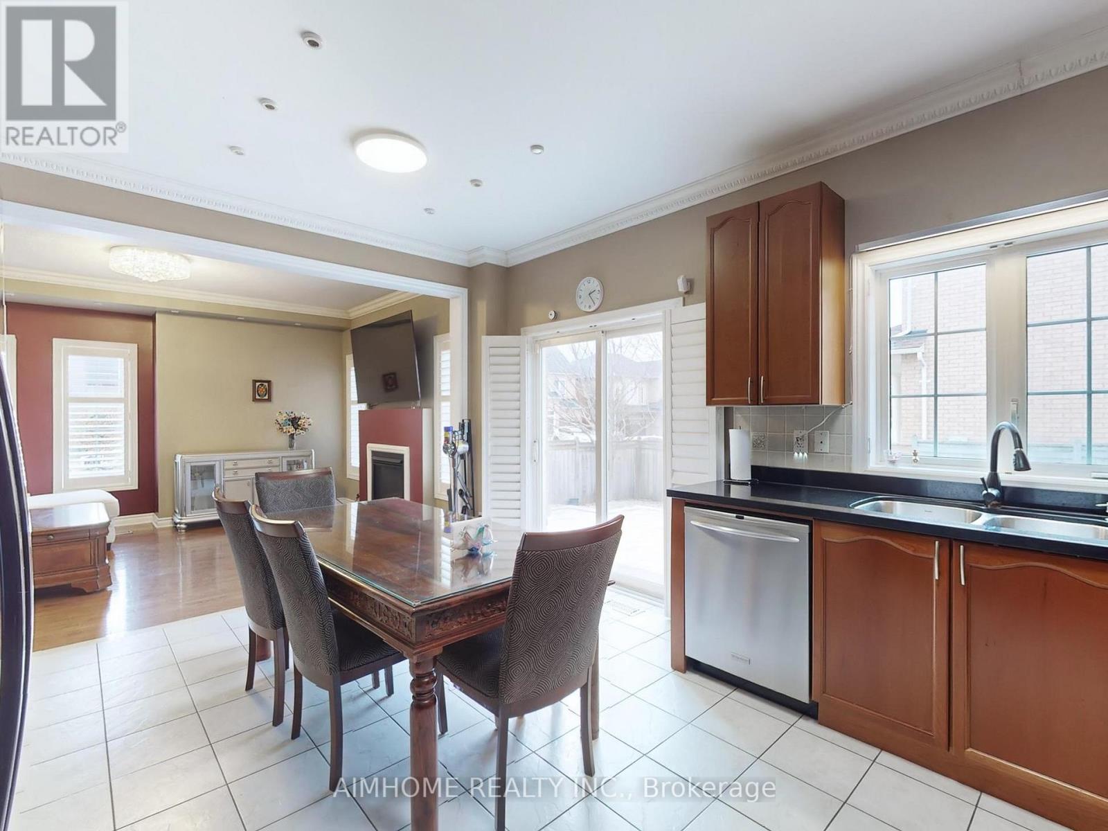 68 Wheelwright Drive, Richmond Hill, Ontario  L4E 5A1 - Photo 17 - N12560438