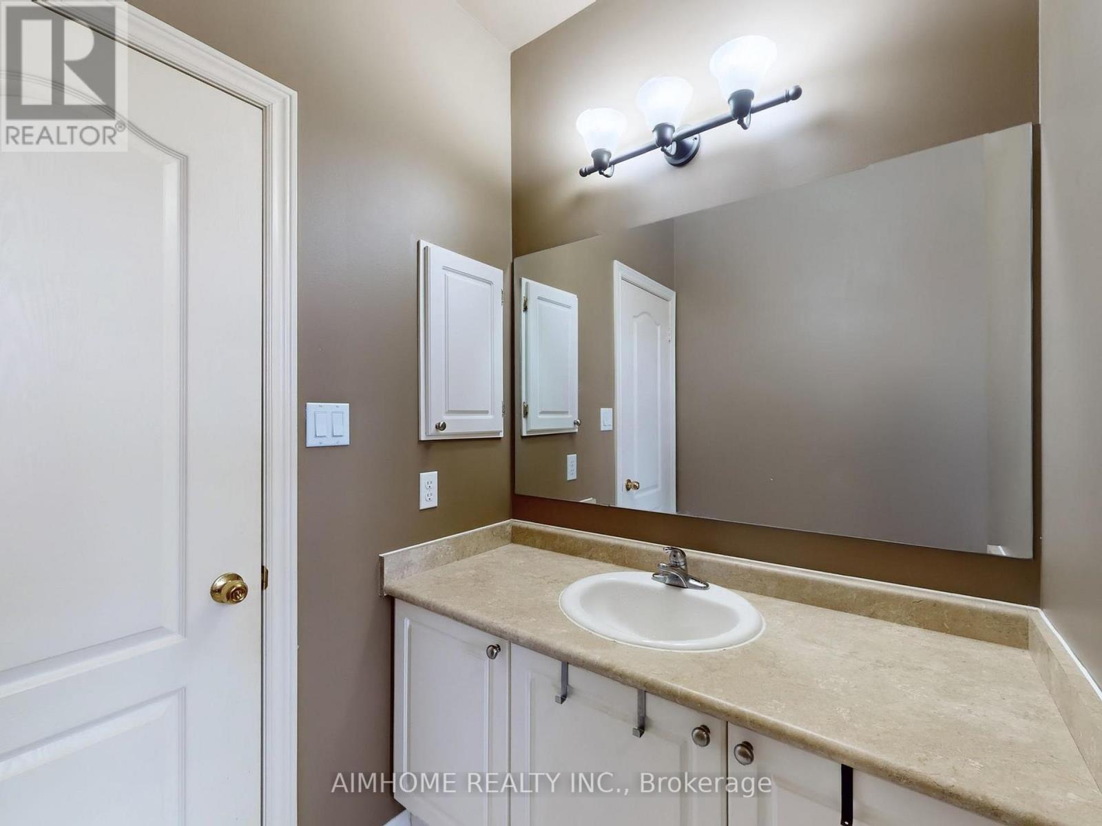 68 Wheelwright Drive, Richmond Hill, Ontario  L4E 5A1 - Photo 38 - N12560438