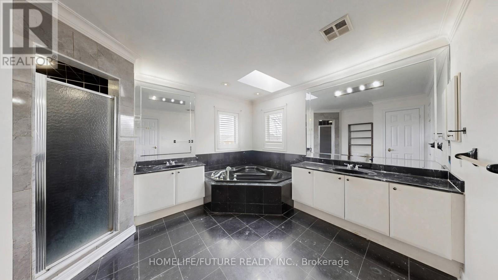 Main & 2nd Flr - 75 Silver Rose Crescent, Markham, Ontario  L6C 1W6 - Photo 23 - N12560476