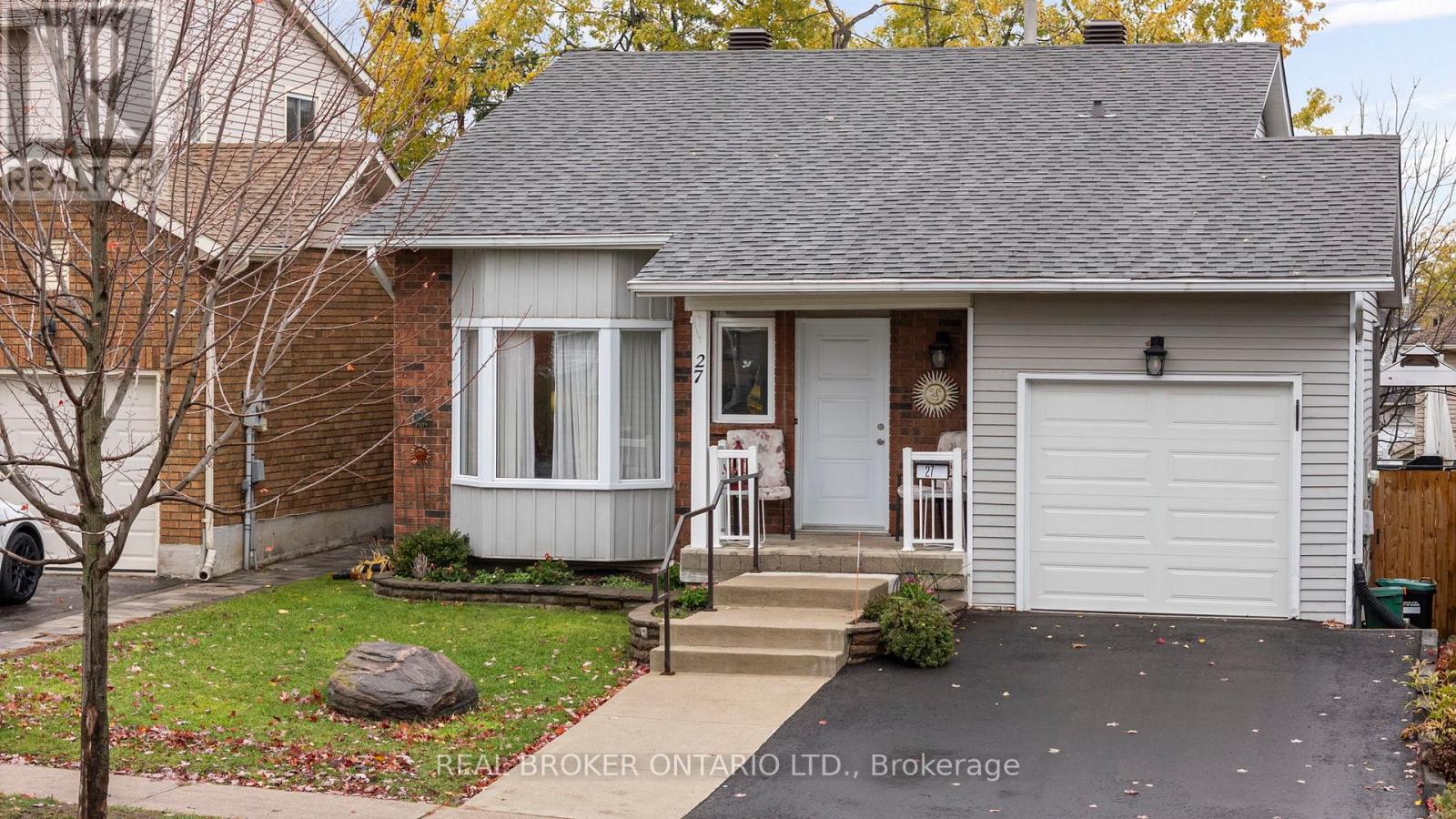 27 Knicely Road, Barrie, Ontario  L4N 6V3 - Photo 3 - S12560276