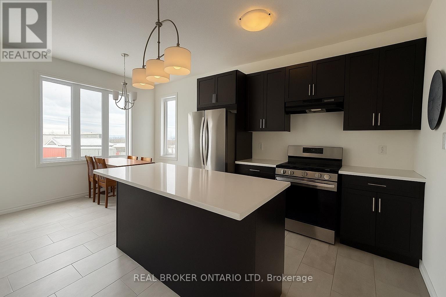 1764 Finley Crescent, London North, Ontario  N6G 0B4 - Photo 3 - X12560552