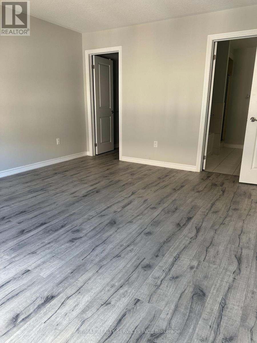 5 Hines Street, Brampton, Ontario  L7A 0G7 - Photo 10 - W12560304