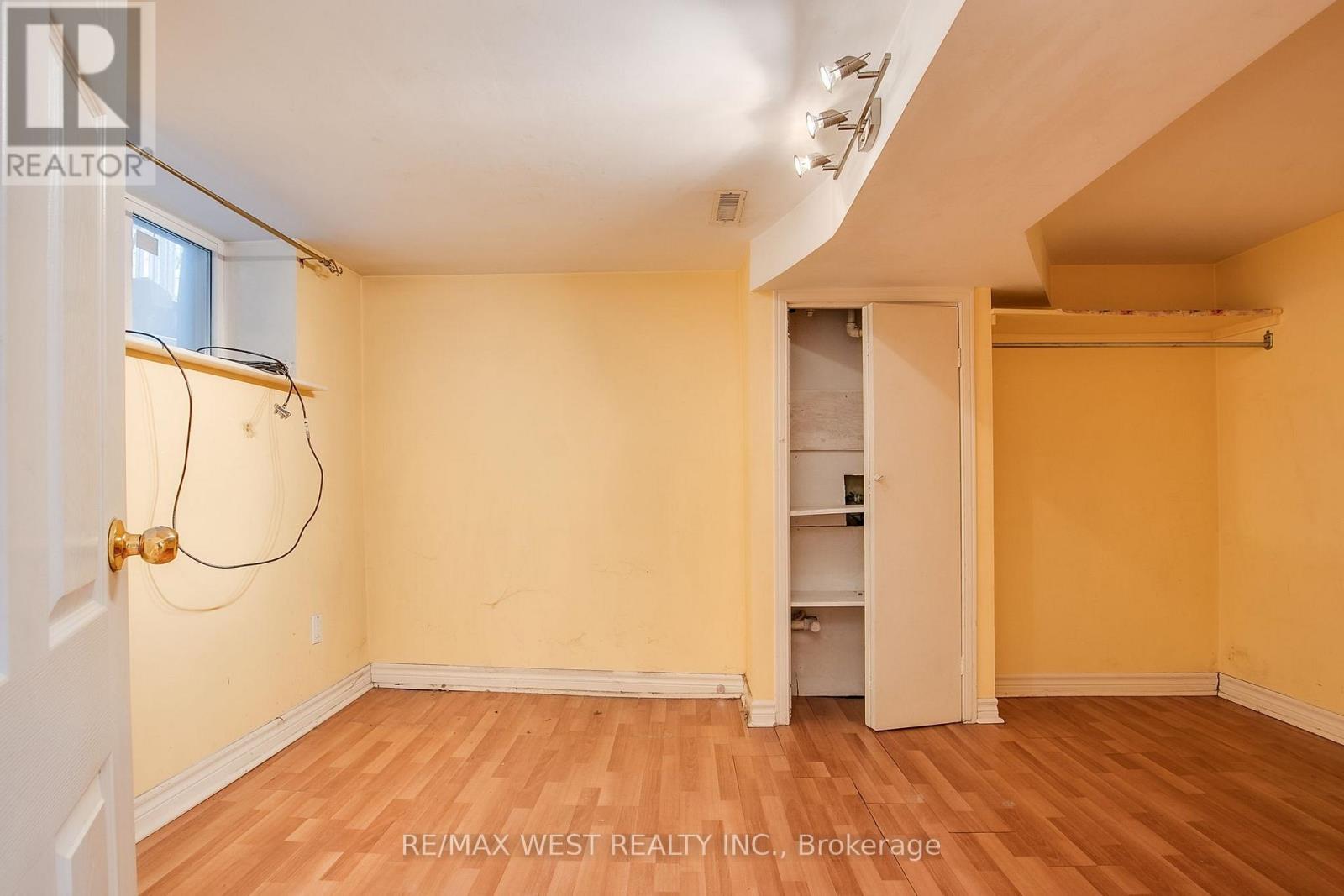 696 St Clarens Avenue, Toronto, Ontario  M6H 3X1 - Photo 15 - W12560324