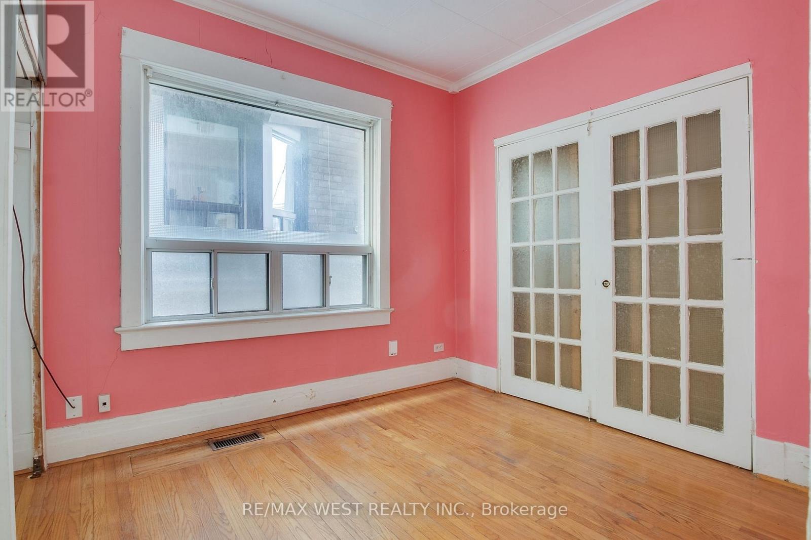 696 St Clarens Avenue, Toronto, Ontario  M6H 3X1 - Photo 3 - W12560324