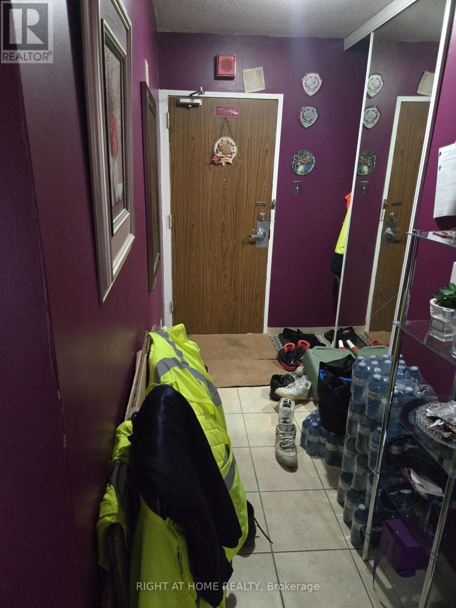 114 - 50 Mississauga Valley Boulevard, Mississauga, Ontario  L5A 3S2 - Photo 7 - W12560330