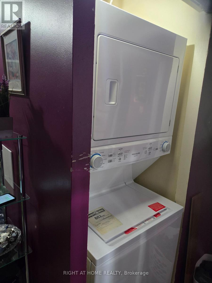 114 - 50 Mississauga Valley Boulevard, Mississauga, Ontario  L5A 3S2 - Photo 9 - W12560330