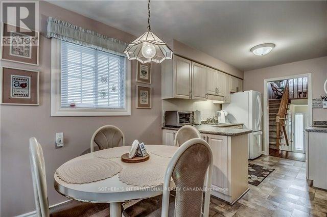 47 Hartnell Square, Brampton, Ontario  L6S 5W8 - Photo 11 - W12560338