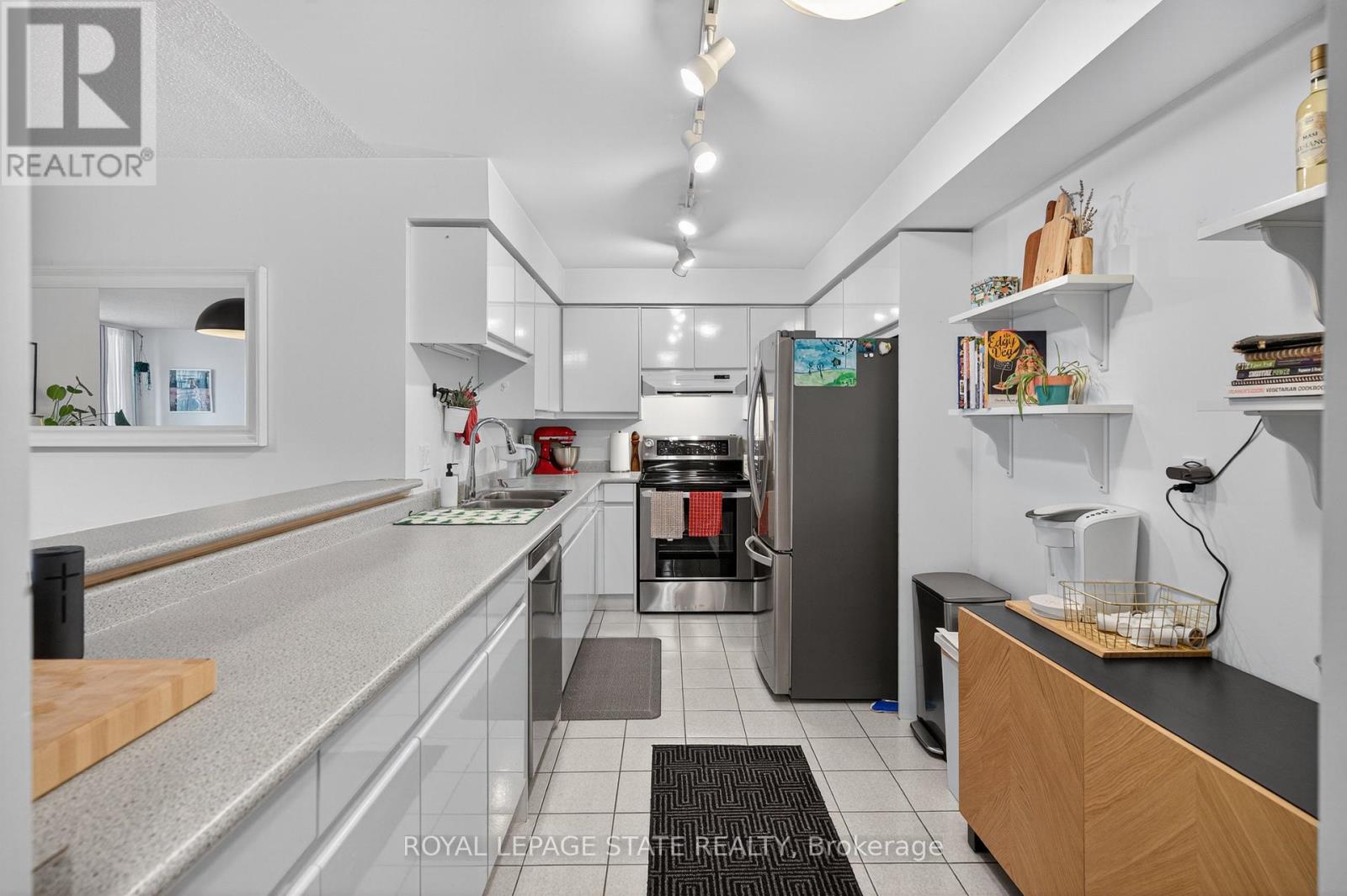 811 - 1276 Maple Crossing Boulevard, Burlington, Ontario  L7S 2J9 - Photo 10 - W12560362