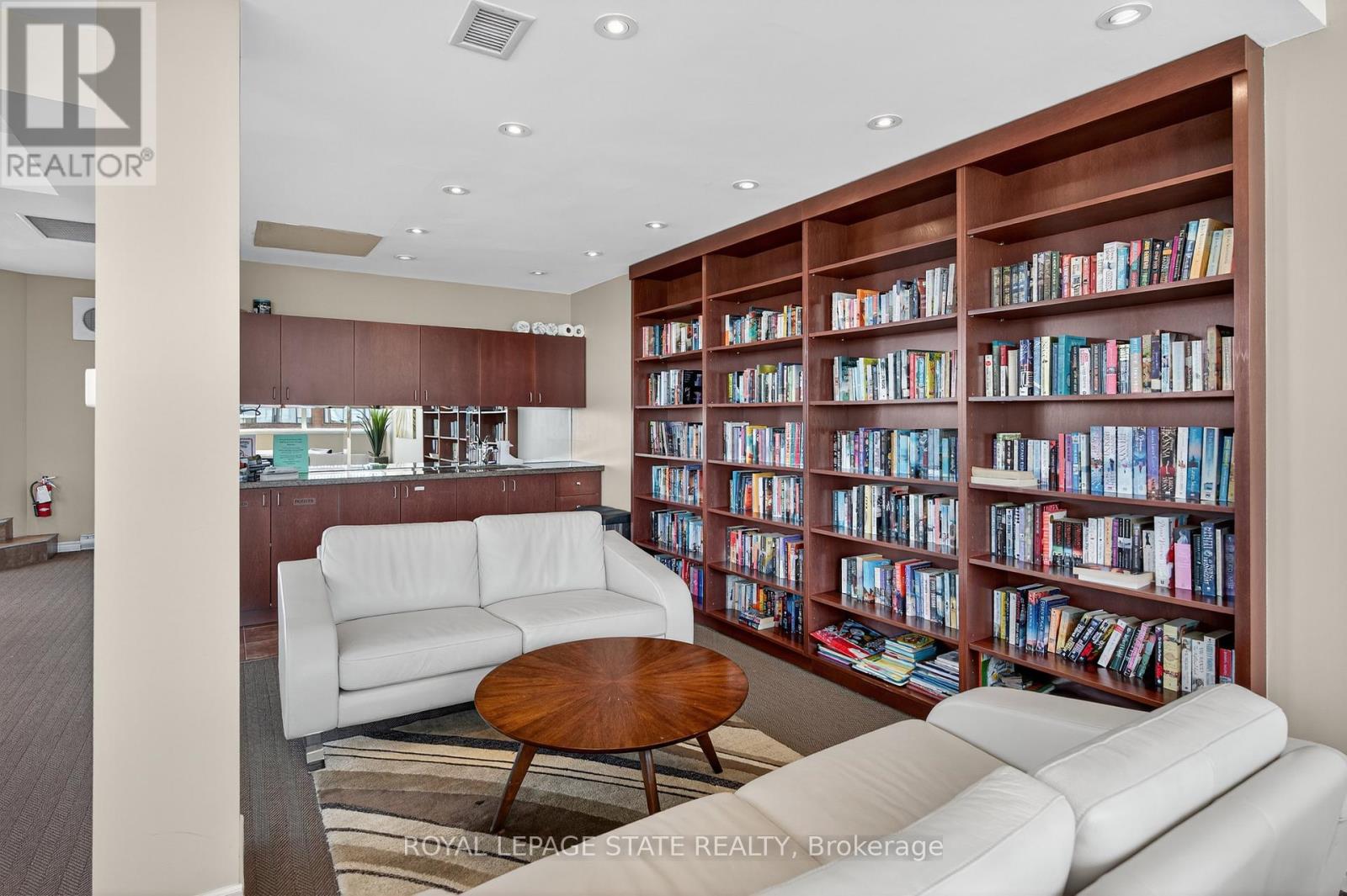 811 - 1276 Maple Crossing Boulevard, Burlington, Ontario  L7S 2J9 - Photo 33 - W12560362