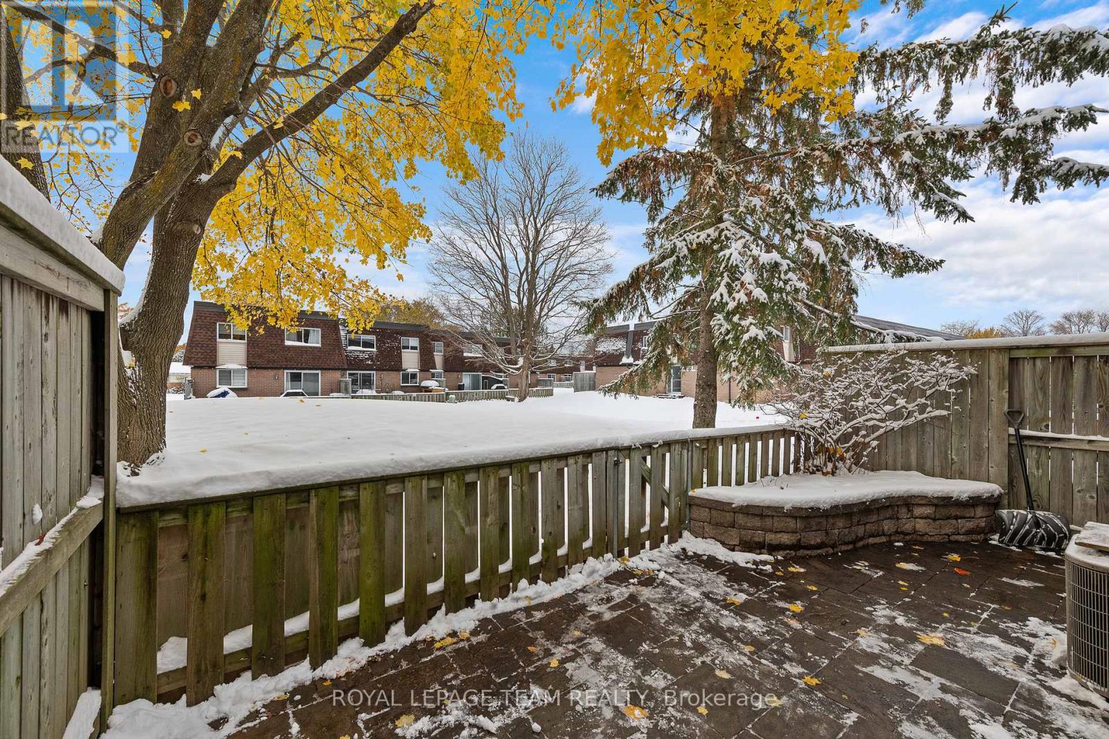 54 - 227 Ridgepark Private, Ottawa, Ontario K2G 1H1 - Photo 47 - X12560494