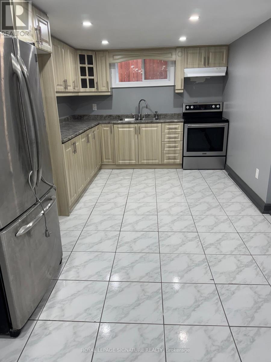 Bsmt - 23 Glen Belle Crescent, Toronto, Ontario  M6A 1S2 - Photo 4 - W12560366