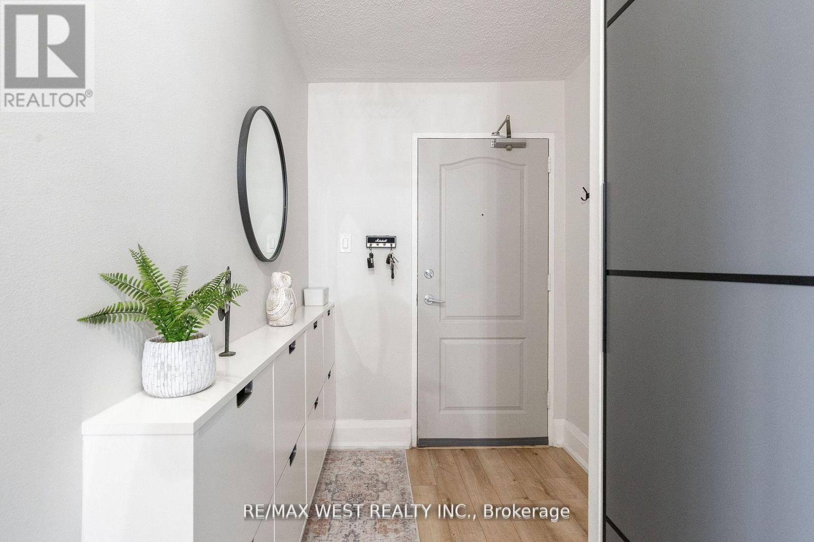 1603 - 61 Richview Road, Toronto, Ontario  M9A 4M8 - Photo 4 - W12560372