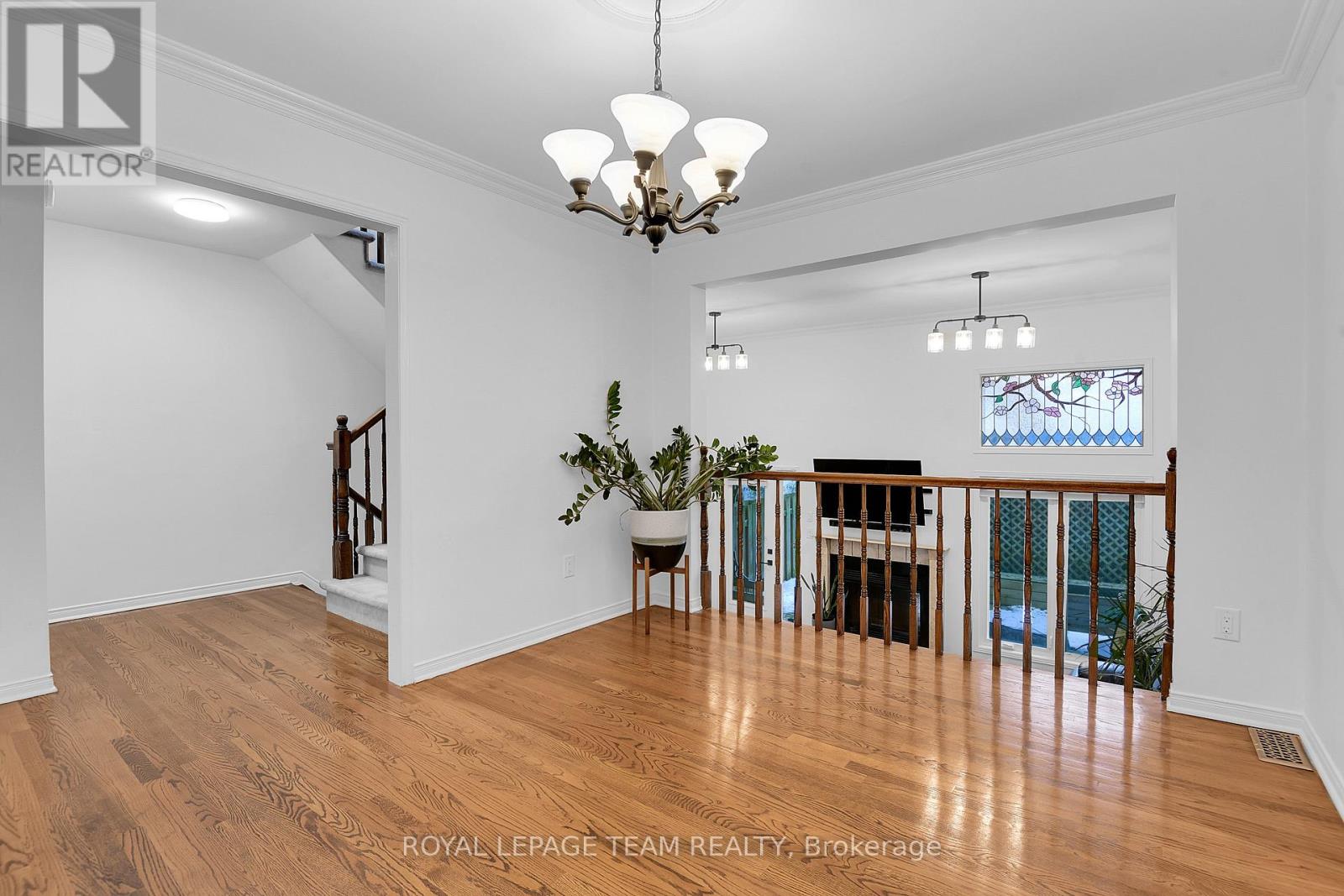 342 Templeton Street, Ottawa, Ontario K1N 9P7 - Photo 12 - X12560502