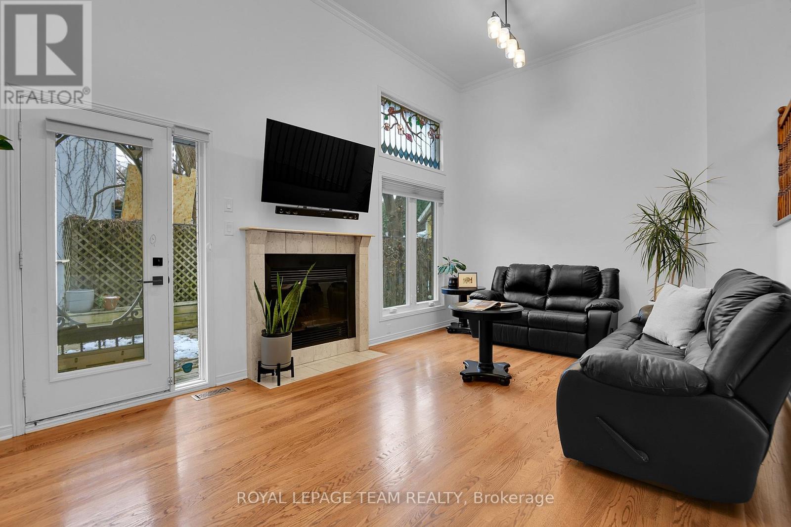 342 Templeton Street, Ottawa, Ontario K1N 9P7 - Photo 8 - X12560502