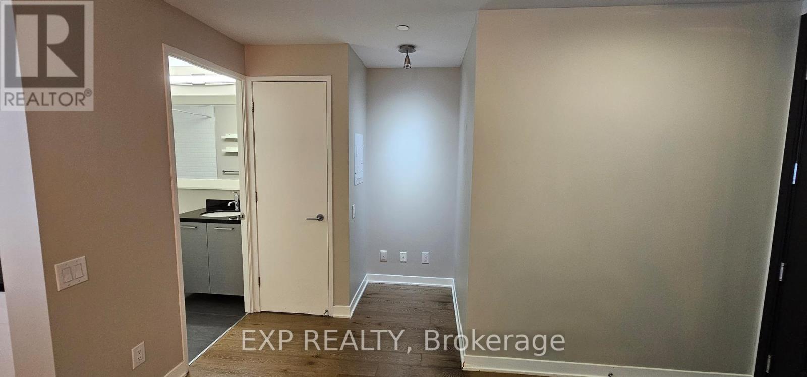 1706 - 88 Park Lawn Road, Toronto, Ontario  M8Y 0B5 - Photo 14 - W12560404