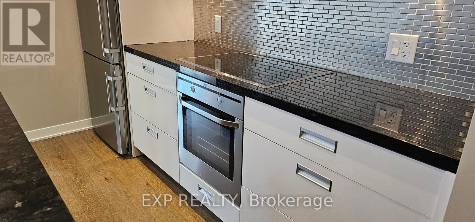 1706 - 88 Park Lawn Road, Toronto, Ontario  M8Y 0B5 - Photo 3 - W12560404