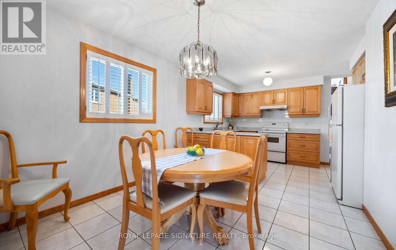 3912 Midhurst Lane, Mississauga, Ontario  L4Z 1C7 - Photo 11 - W12560406