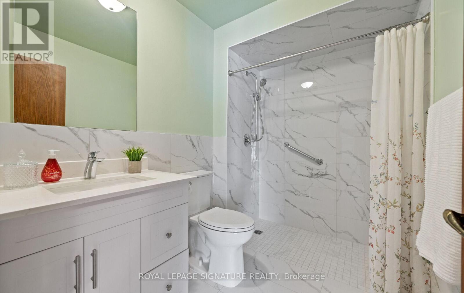 3912 Midhurst Lane, Mississauga, Ontario  L4Z 1C7 - Photo 22 - W12560406