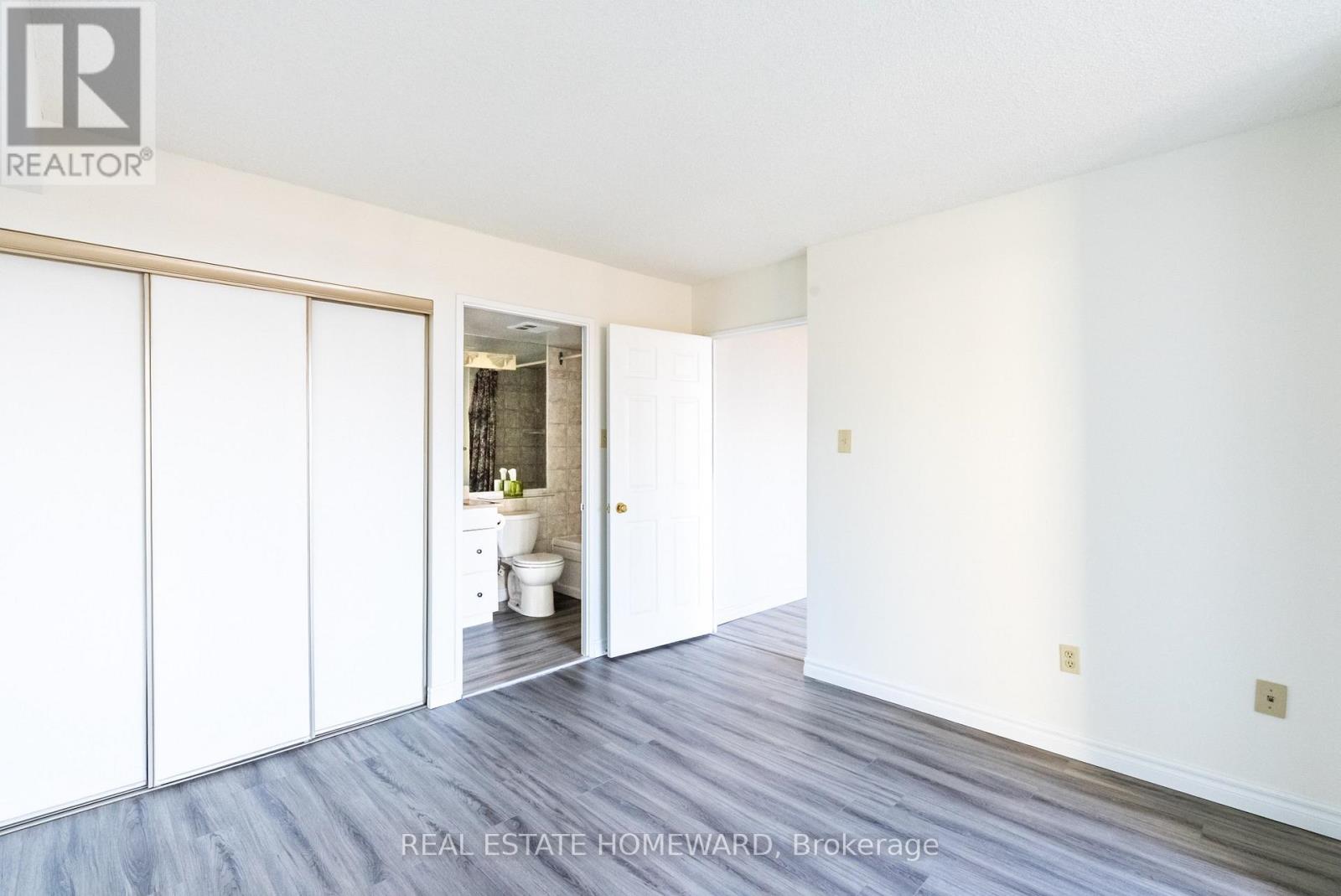 1001 - 55 Elm Drive W, Mississauga, Ontario  L5B 3Z3 - Photo 11 - W12560416