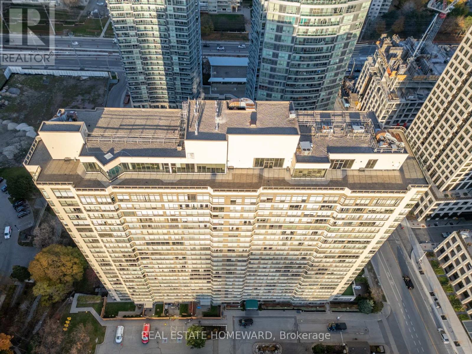 1001 - 55 Elm Drive W, Mississauga, Ontario  L5B 3Z3 - Photo 17 - W12560416