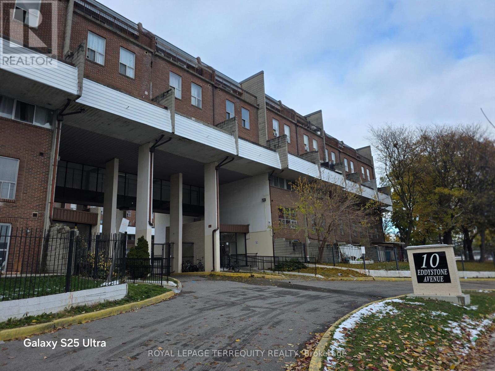 224 - 10 Eddystone Avenue, Toronto, Ontario  M3N 2T2 - Photo 1 - W12560418