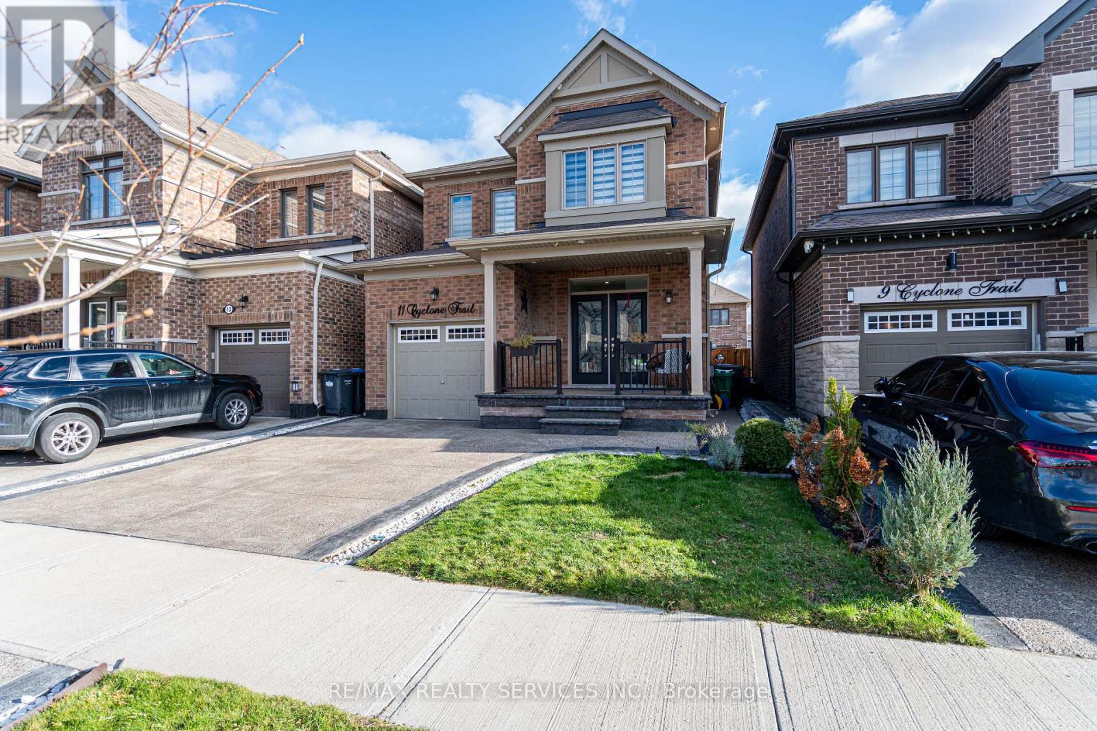 11 Cyclone Trail, Brampton, Ontario  L7A 5E8 - Photo 3 - W12560428