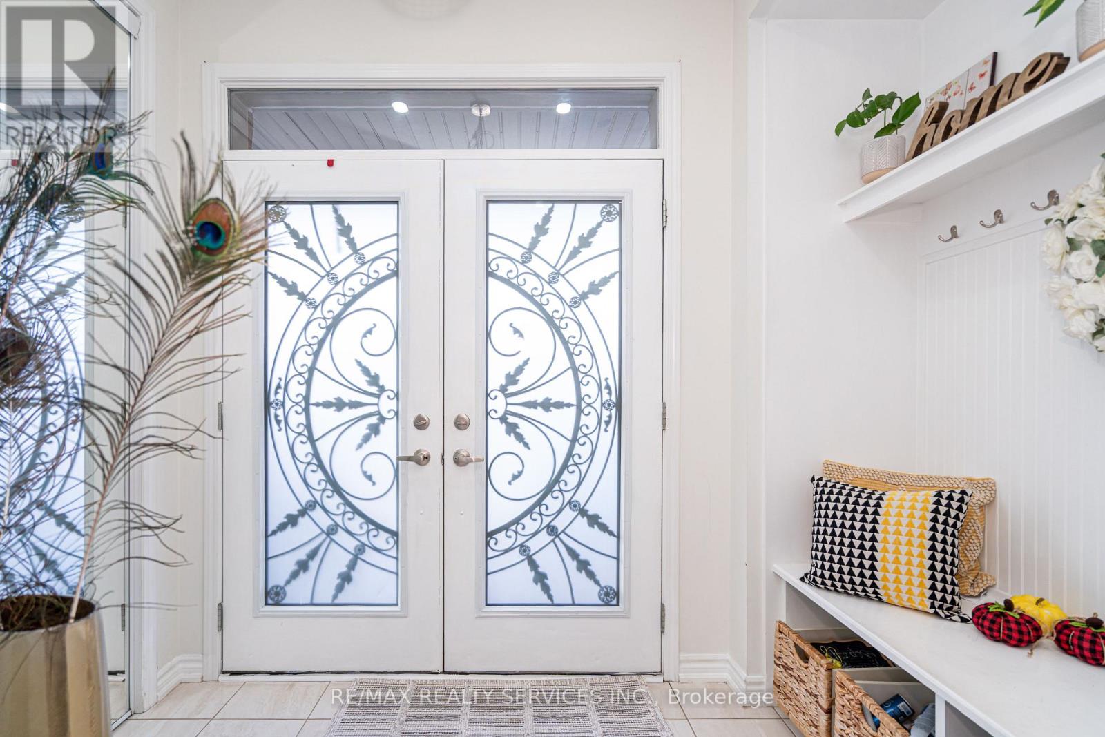 11 Cyclone Trail, Brampton, Ontario  L7A 5E8 - Photo 7 - W12560428